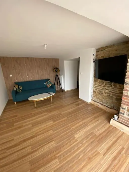 Appartement T2 Entier Corps-Nuds