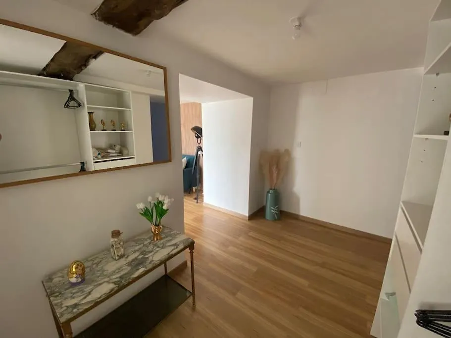 Appartement T2 Entier Corps-Nuds